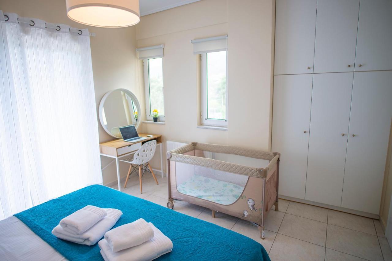 Helios: Charming Beach Home Next To Crystal Waters Néa Mákri Extérieur photo