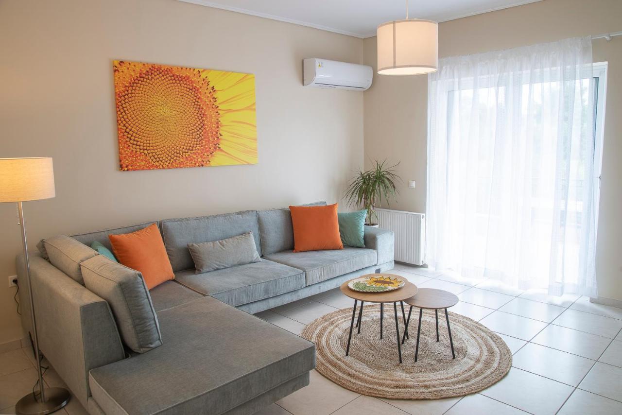 Helios: Charming Beach Home Next To Crystal Waters Néa Mákri Extérieur photo